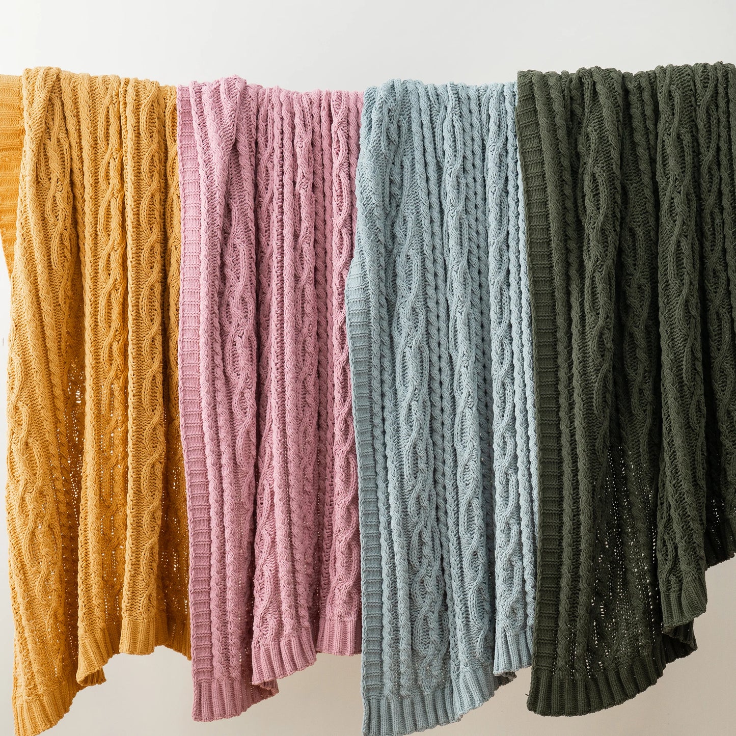 Cozy Premium Soft Woven Throw-Blanket